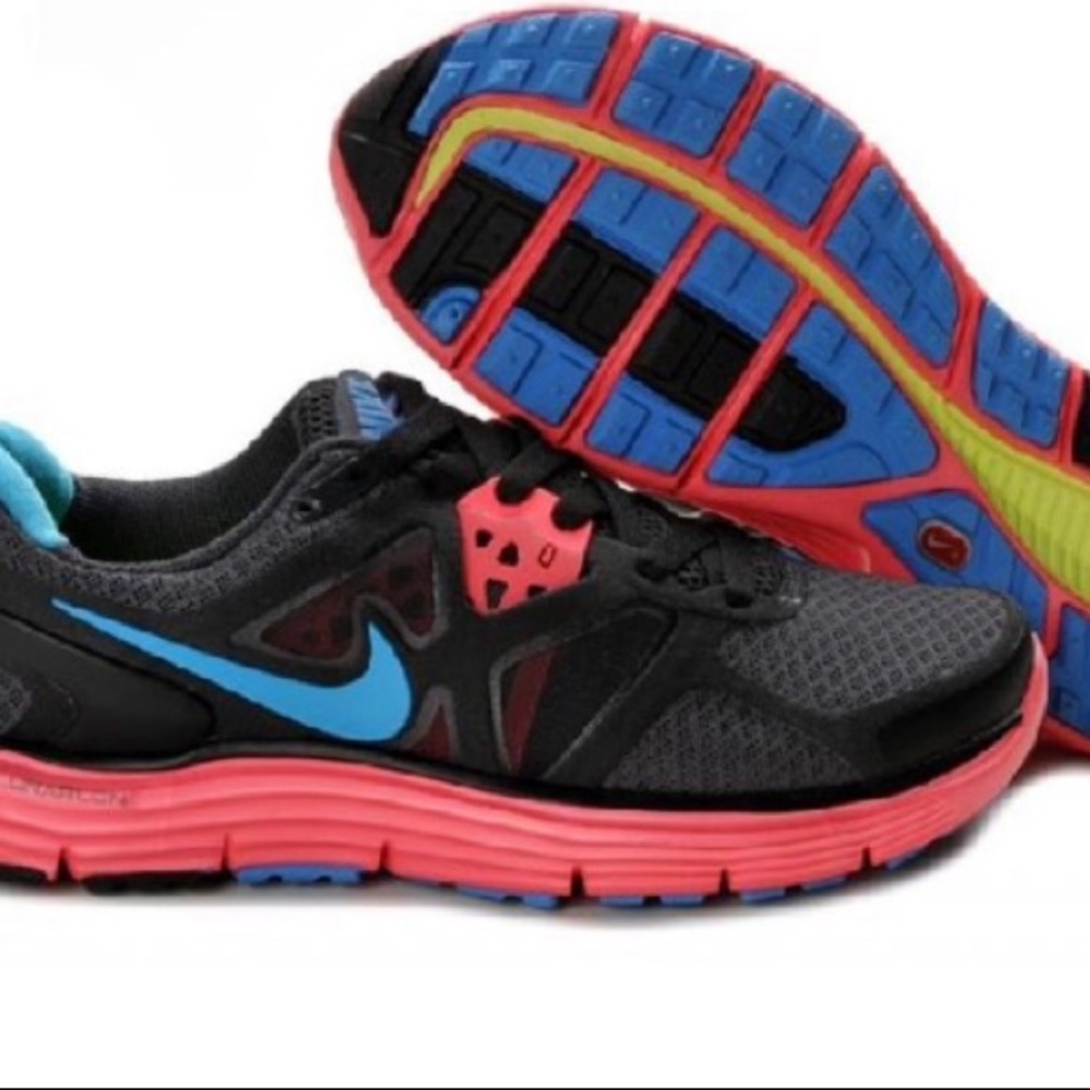 Women’s Nike LunarGlide 3 Running Shoes// so 7
